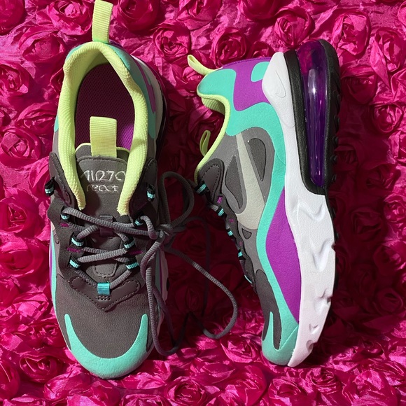 Nike Kids' Air Max 270 React - Picture 2 of 8